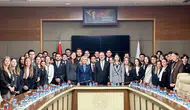 İzmir Ekonomi Üniversitesi Öğrencileri TBMM'yi Ziyaret Etti