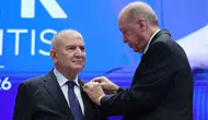Bursa Milletvekili Cemalettin Kani Torun AK Parti’ye Katıldı! Rozetini Erdoğan Taktı