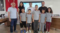 Sarıgöl'de akademik heyecan: Bilgi yarışmasının zirvesinde Şehit Esin Akay İlkokulu var