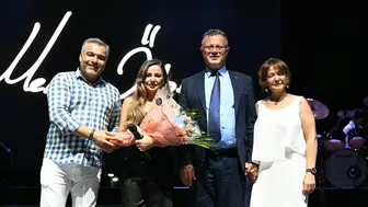 Alaşehir’in Kurtuluşunun 104. Yıl Dönümünde Merve Özbey Coşkusu