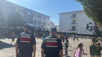 İzmir’de Okul Çevrelerinde Jandarma Denetimi