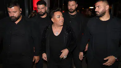Murat Övüç’ün Sahneye Çıkışı Sosyal Medyada Gündem Oldu!