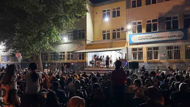 Çocuklara kitap okuma alışkanlığı kazandırmak için önce veliler ter döktü