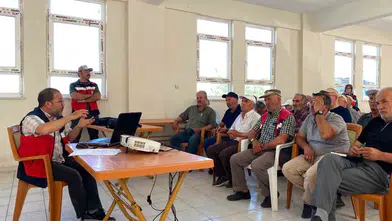 Tavşanlılı çiftçilere zirai ilaçlamada uzmanlık sertifikası yolu açıldı
