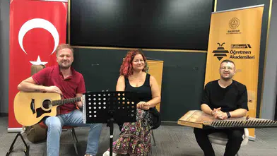 Balıkesir'de eğitimcilerin sanatla buluştuğu gece: Müzik Akademisi sezonu final yaptı