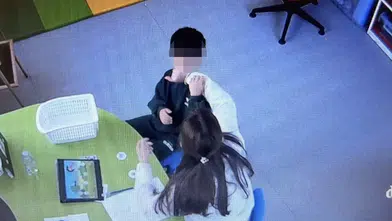 Mersin'de kan donduran görüntüler: Otizmli çocuğun okul korkusu kamerada