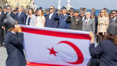 20 Temmuz Barış ve Özgürlük Bayramı İzmir’de törenle kutlandı