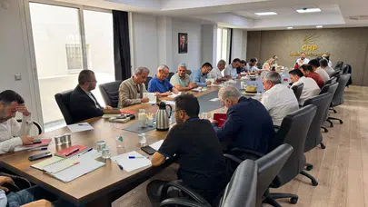 CHP İzmir'de deprem! İki ilçe yönetimi görevden alındı
