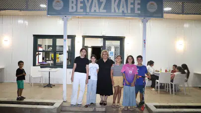 Menderes'te Başkan Vekili Şen'den  Beyaz Kafe Açılışı