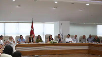 Başkan Kınay: Esnafa danışarak Karabağlar'ı güçlendireceğiz
