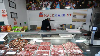 HALK MARK- ET HALKIN YANINDA OLMAYA DEVAM EDİYOR