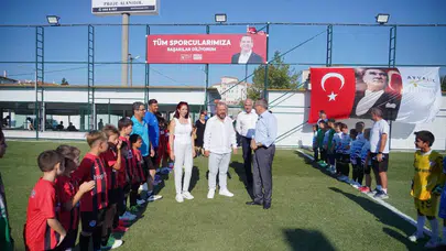 Ayvalık’ta 30 Ağustos Atatürk Kupası Futbol Turnuvası başladı