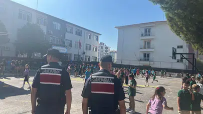 İzmir’de Okul Çevrelerinde Jandarma Denetimi