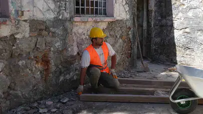 Parmaklıklar ardında bilgi rüzgarı: Tarihi cezaevi kültür merkezine dönüşüyor
