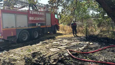 Eşmekaya’da korkutan yangın: Bahçeden sıçrayan alevler evi küle çevirdi