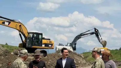 Akyaka’da demiryolu seferberliği: Kaymakam Demirtaş şantiyede denetim yaptı