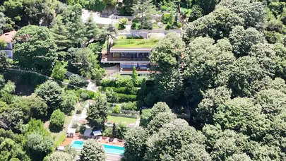 Boğaz’ın kalbindeki gizemli villada sessizlik: Abramoviç’in olduğu iddia edilen mülk havadan görüntülendi