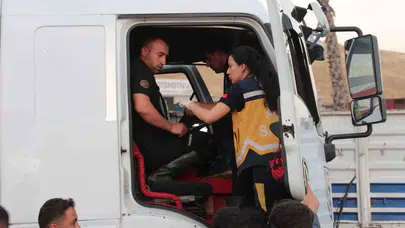 Cizre’de tırların çarpıştığı feci kaza: İki sürücü hastanelik oldu