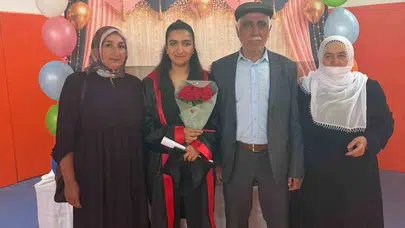 Muradiye’de çifte kutlama: Mezuniyet heyecanı pilav gününde taçlandı
