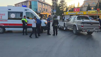 Kütahya’da kavşak kazası: Motosikletli sürücü hastanelik oldu