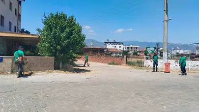 Efeler’de yaşam alanları güzelleşiyor: Belediye ekiplerinden eş zamanlı operasyon