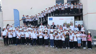 Minik eller toprağa dokundu: Geleceğin çevrecileri Bursa'da yetişiyor
