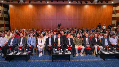 Sofraların vazgeçilmezi mercek altında: 160 ülkeye ulaşan lezzet serüveni Antalya’da konuşuldu