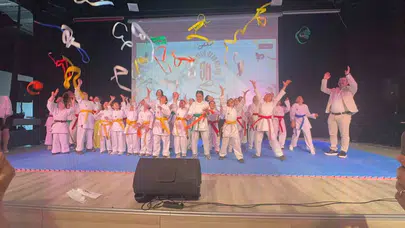 Düzce’de sahne ve ring birleşti: Gençler için güç birliği