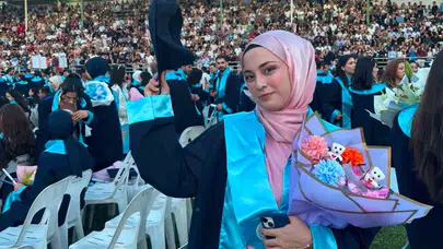 Serebral palsiyi azmiyle yendi: Diploma sevincini bölüm ikinciliğiyle taçlandırdı