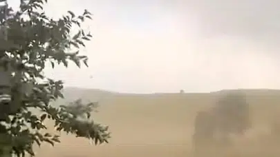 Bingöl semalarında korku dolu anlar: Fırtına köyü birbirine kattı
