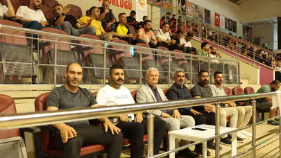 Geleceğin hentbol yıldızları sahaya indi: 310 sporcu ter döküyor
