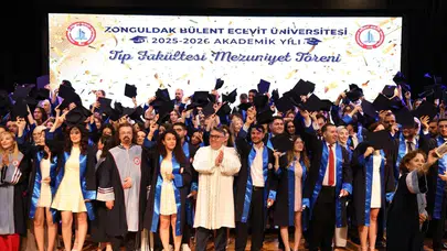 Beyaz önlüklerini gururla giydiler: BEUN’da mezuniyet coşkusu
