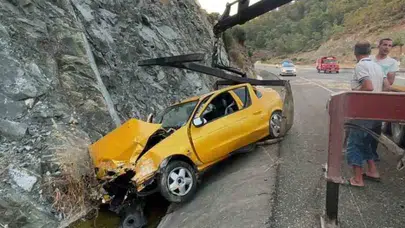 Ortaca yolunda korkunç kaza: Kontrolden çıkan otomobil duvara çarptı