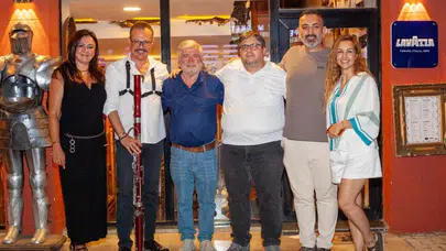 Karataş'ta sanat rüzgarı: Fagotun hikayesini ondan dinlediler