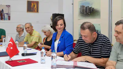 Karabağlar’da dönüşüm için ilk imzalar atıldı: Güvenli konutlar için geri sayım başladı