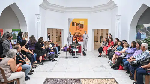 İZKİTAP 2023: On Binlerce Kitapsever Edebiyat Şöleninde Buluştu