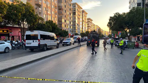 İzmir’de Bankada Rehine Alarmı Sona Erdi: 5 Çalışan Kurtarıldı