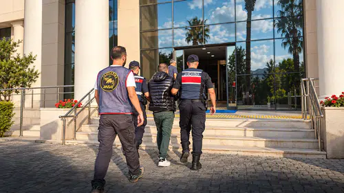 60 Suçtan Aranan Hükümlü Selçuk’ta Jandarma Tarafından Yakalandı
