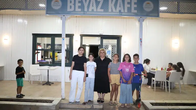 Menderes'te Başkan Vekili Şen'den  Beyaz Kafe Açılışı