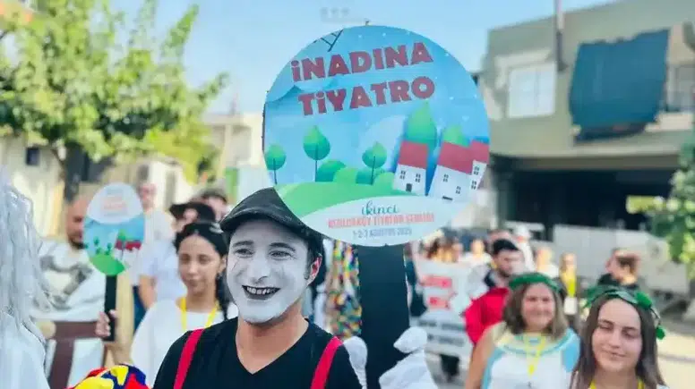 Kızılcaköy’de Sanat Rüzgarı: 3. Tiyatro Festivali Büyük İlgi Gördü