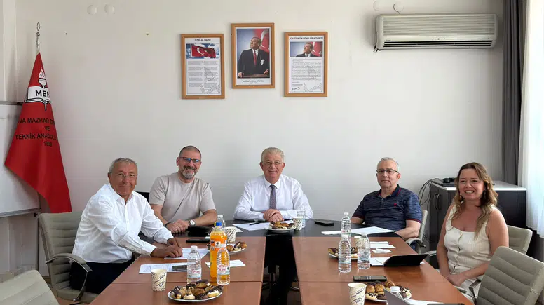Türk plastik sektöründe ara iş gücü eksikliği ve eğitimdeki sorunlar ele alındı