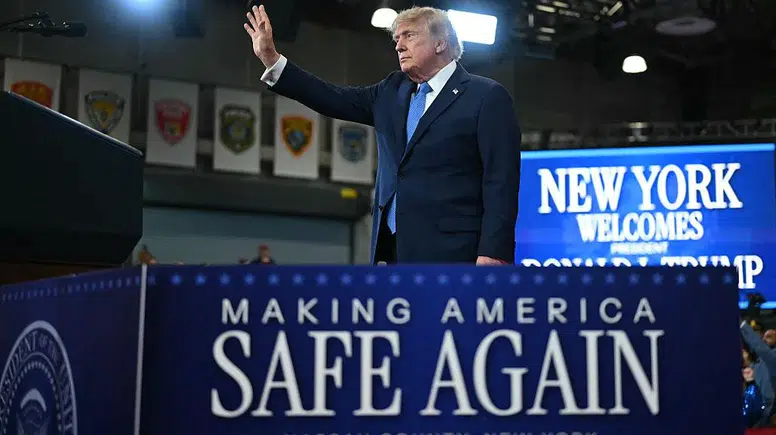 Trump'ın Hürmüz Boğazı'nı "Yeni ABD Toprağı" İlan Etti