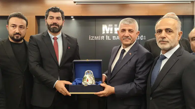 MHP İzmir, Balkanlardan Anadolu'ya gönül köprüsü kurdu, soydaşlar bir araya geldi