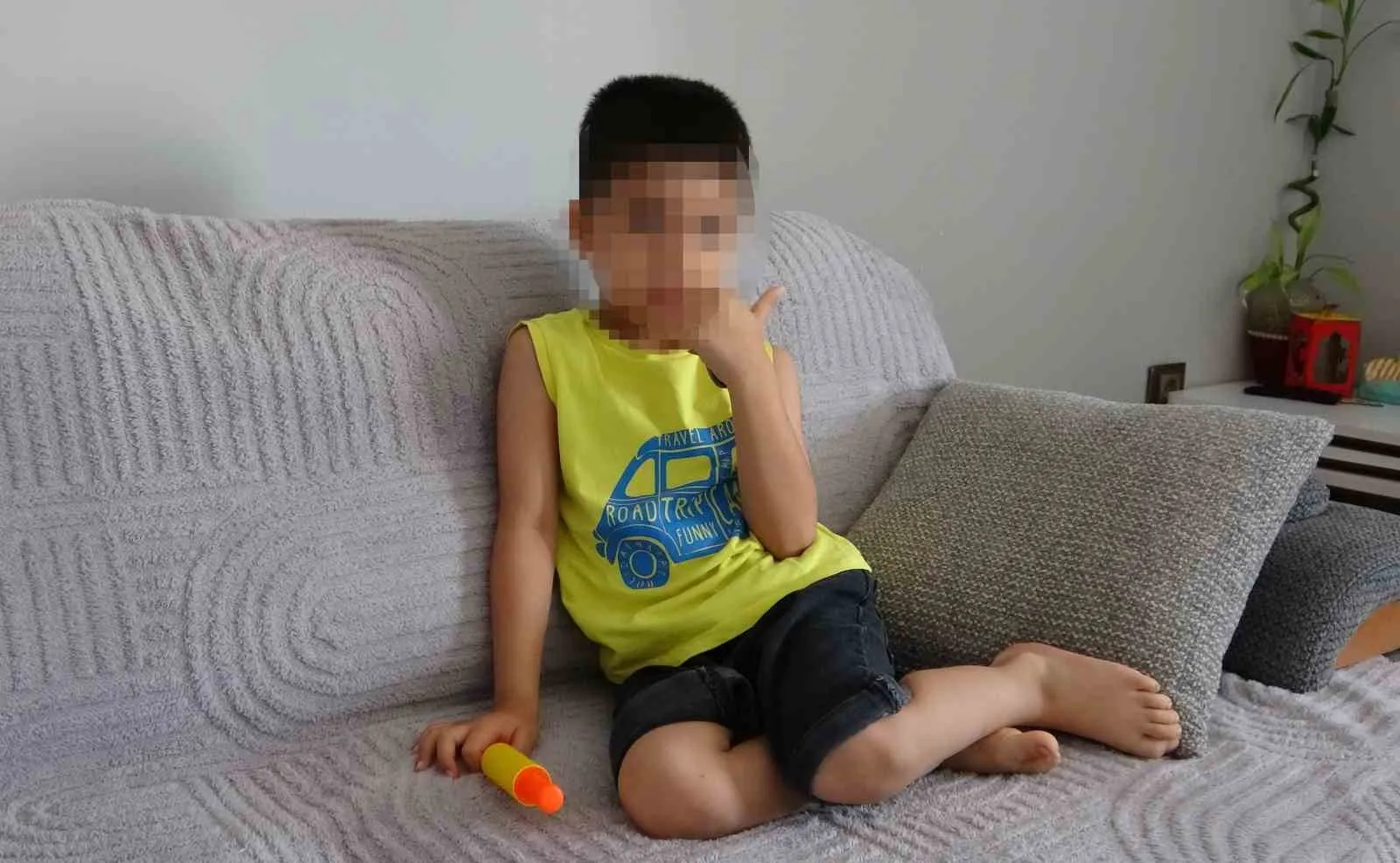 Mersin'de kan donduran görüntüler: Otizmli çocuğun okul korkusu kamerada
