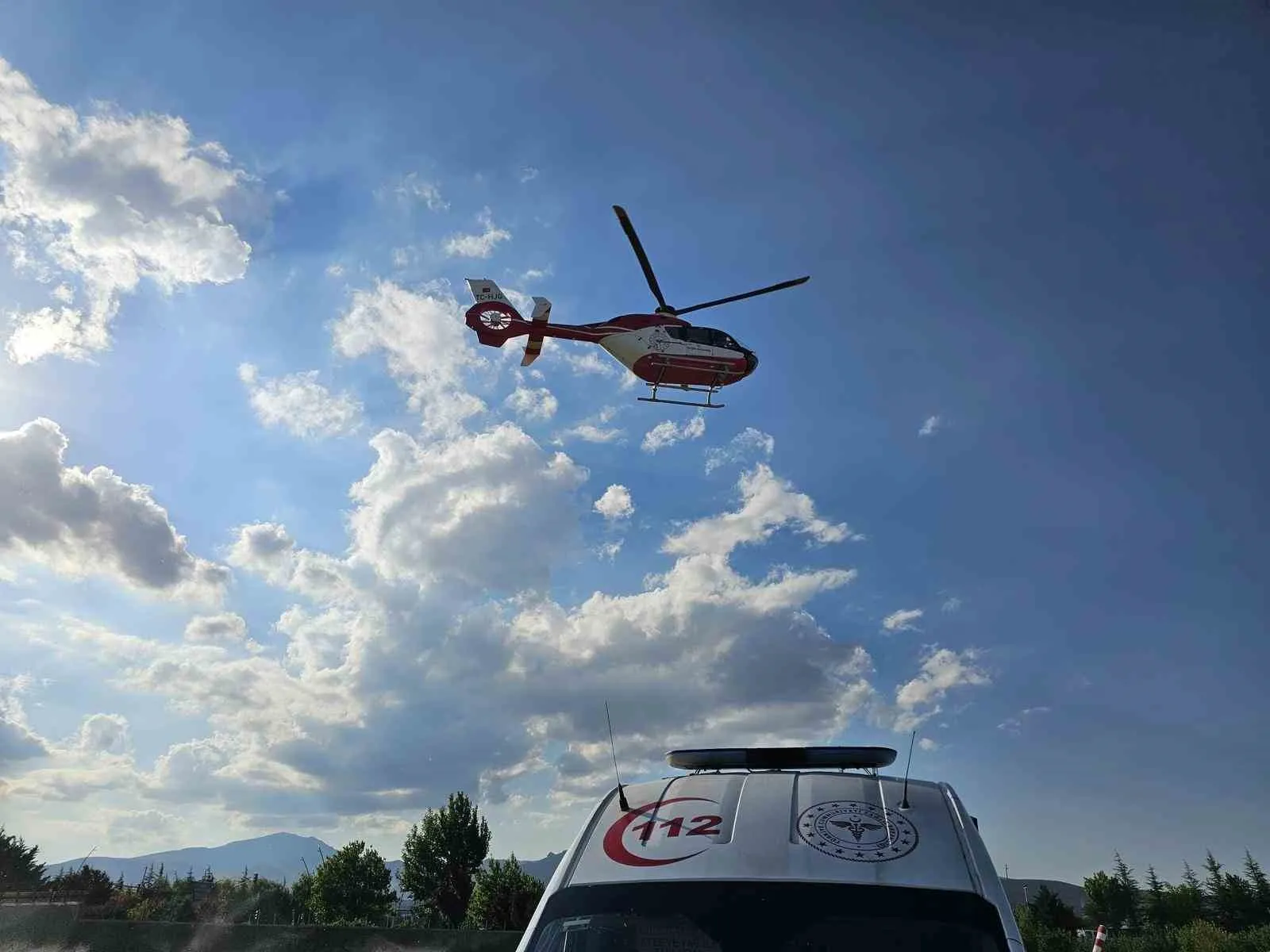 Minik ikizler için gökyüzünde seferberlik: Helikopter ambulans hayat kurtardı