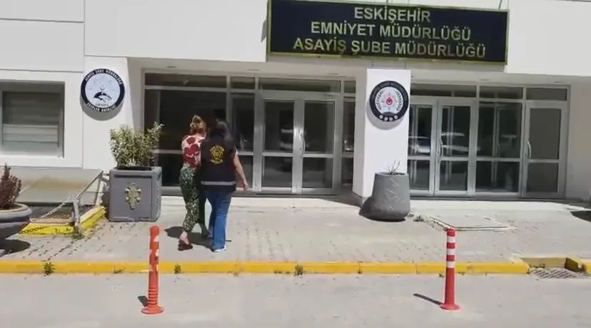 Eskişehir'de evleri hedef alan hırsızlık şebekesine darbe: İki kadın tutuklandı