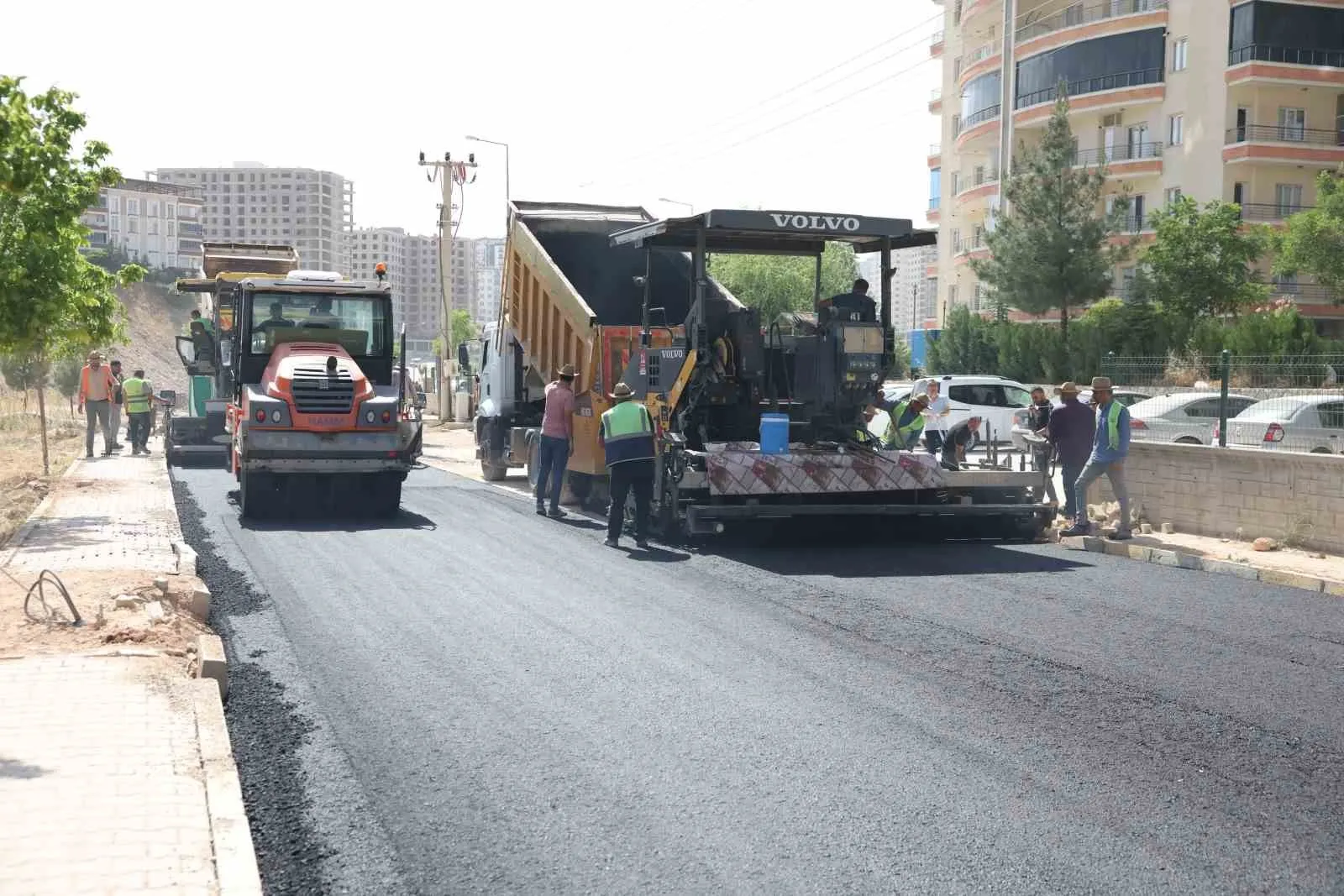 Artuklu yollarında hummalı çalışma: Ulaşım konforu artıyor