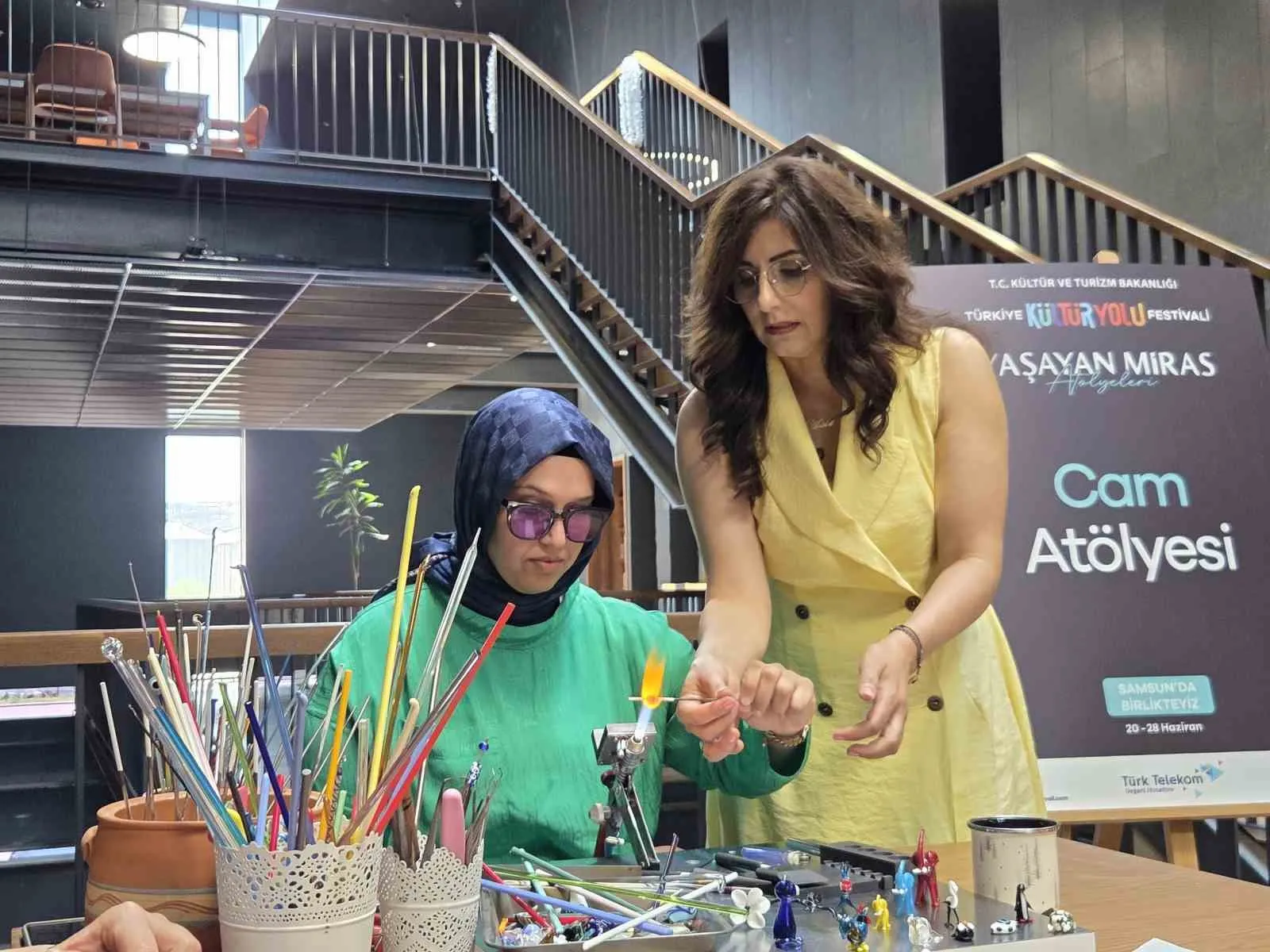 Ateşle dans eden kadınlar: Samsun'da cam sanatı büyüsü