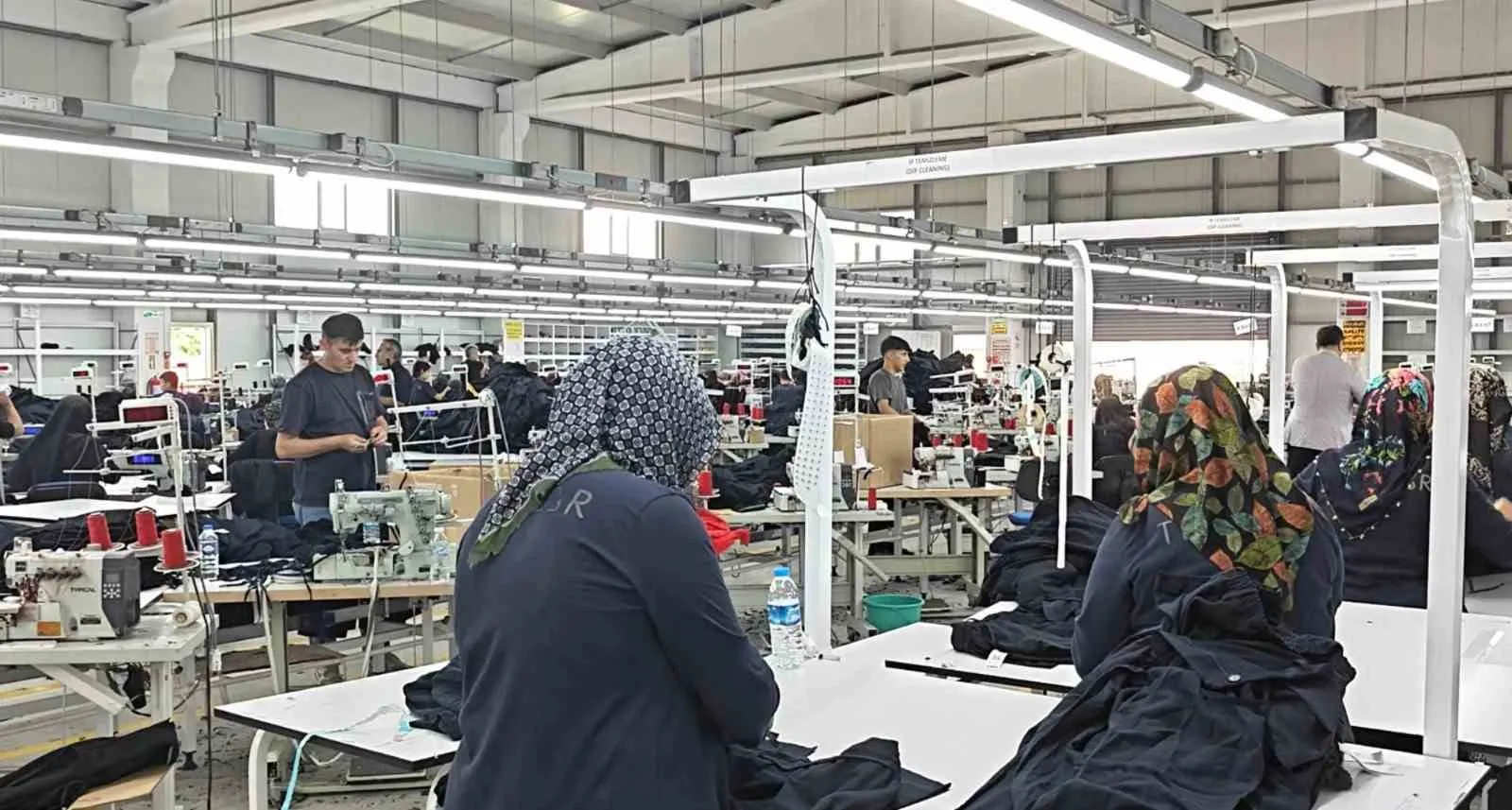 Saraydüzü'nde işsizlik bitti: Fabrika artık komşu ilçelere de ekmek kapısı oldu