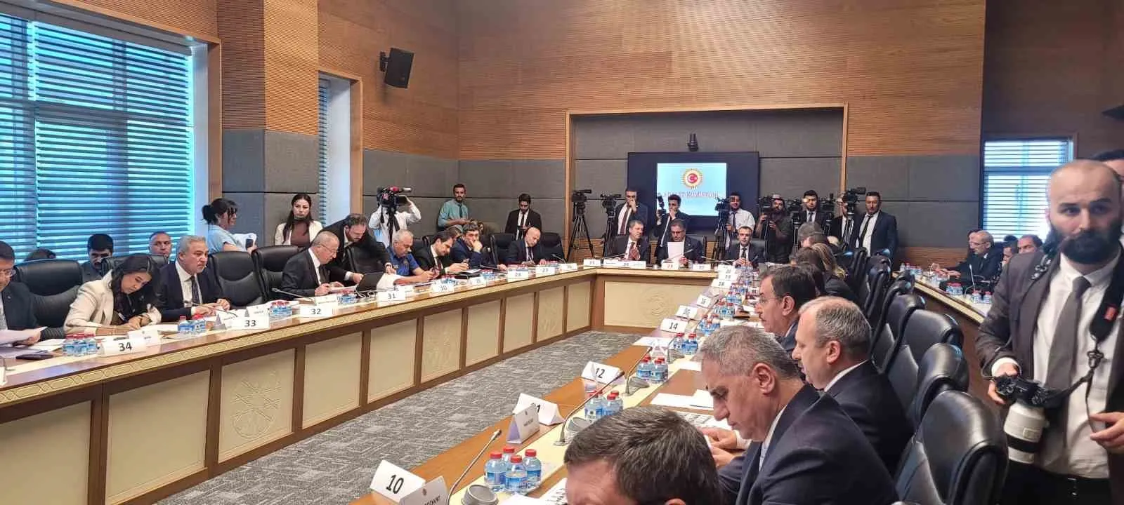 Yargıda dijital dönüşüm dönemi: 12. Yargı Paketi komisyonda masaya yatırıldı